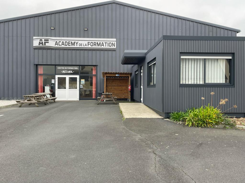 Entrée du centre
